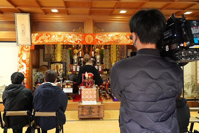 MBS毎日放送『よんチャンTV』内のコーナー『憤マン！』にて泰聖寺住職（当霊園代表）が堺市のペット火葬場の建設問題について取材を受け、その様子が2月14日（月）に放送されました。